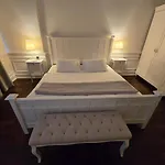 Apartment Lana Riverside *
