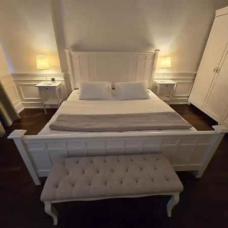 Апартаменты Lana Riverside *