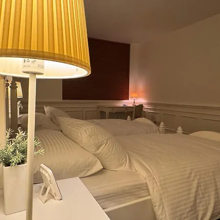 Апартаменты Lana Riverside