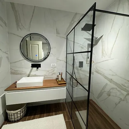 Апартаменты Lana Riverside